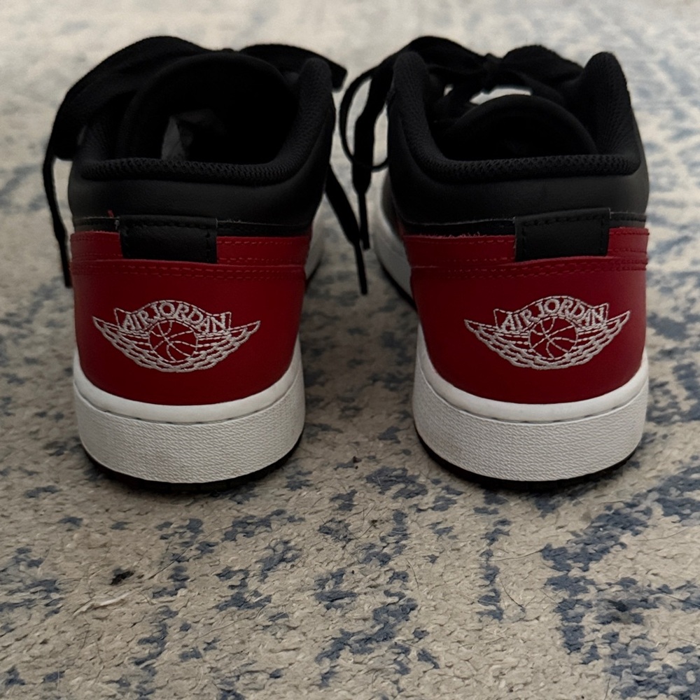 Nike Kids Black and Red Air Jordan Low Top Sneakers like new - Picture 5 of 7